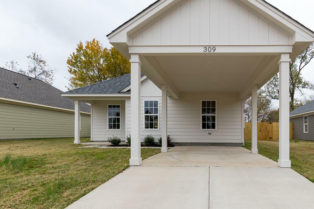 Property Photo:  309 Chestnut Drive  AR 72301 