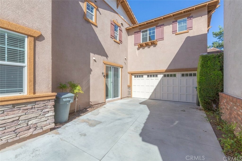 Property Photo:  40158 Canton Court  CA 92591 