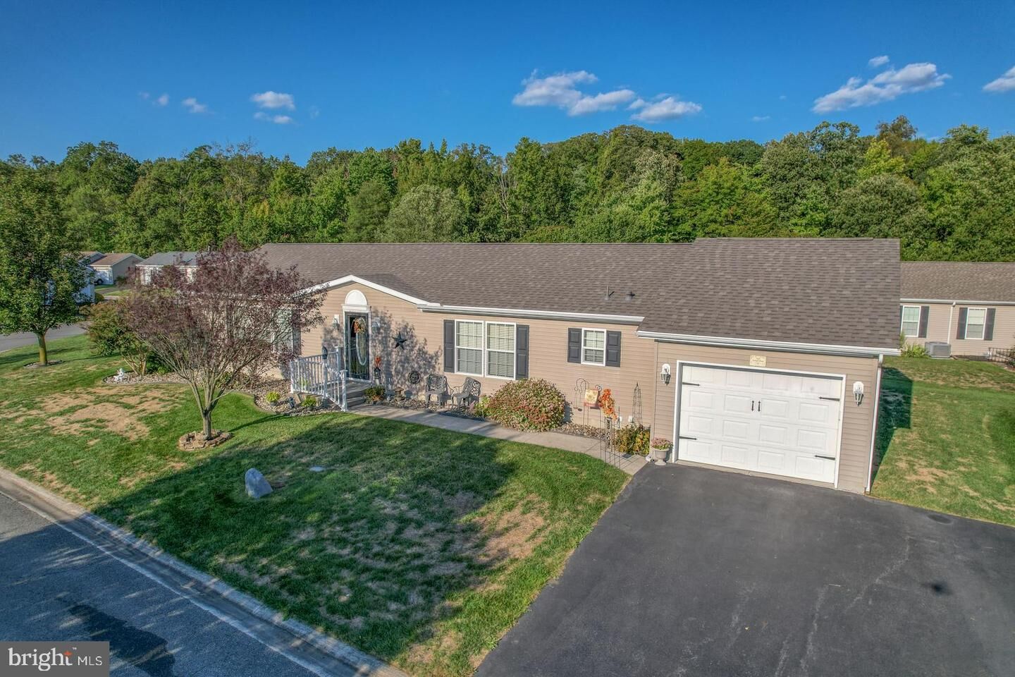 Property Photo:  802 Farrall Drive  DE 19901 
