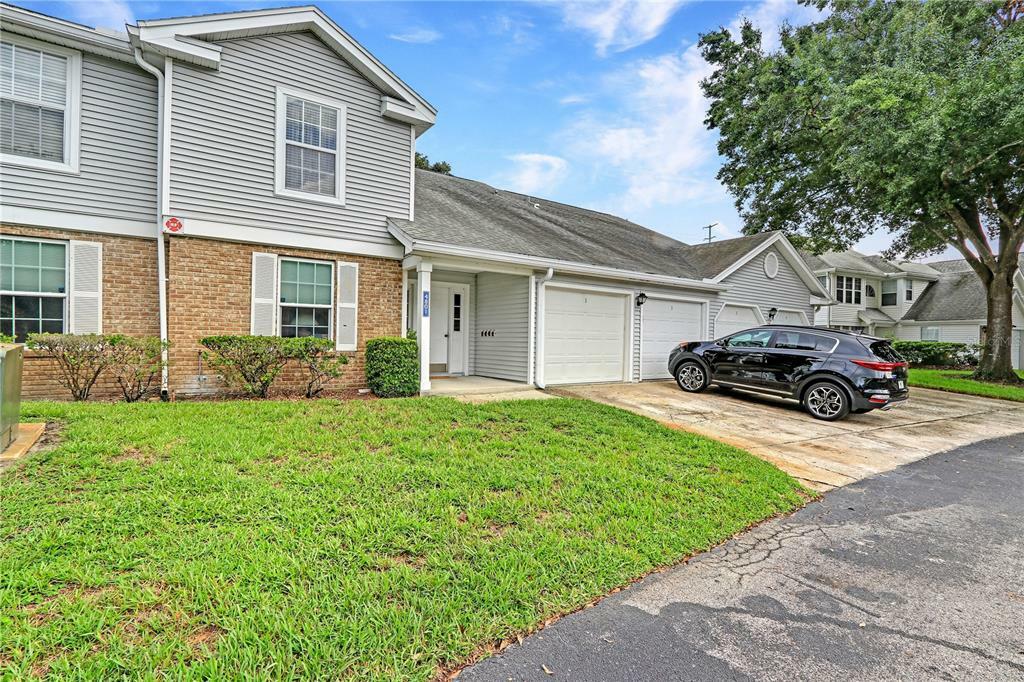 Property Photo: 4801 Coachmans Drive 4 FL 32812