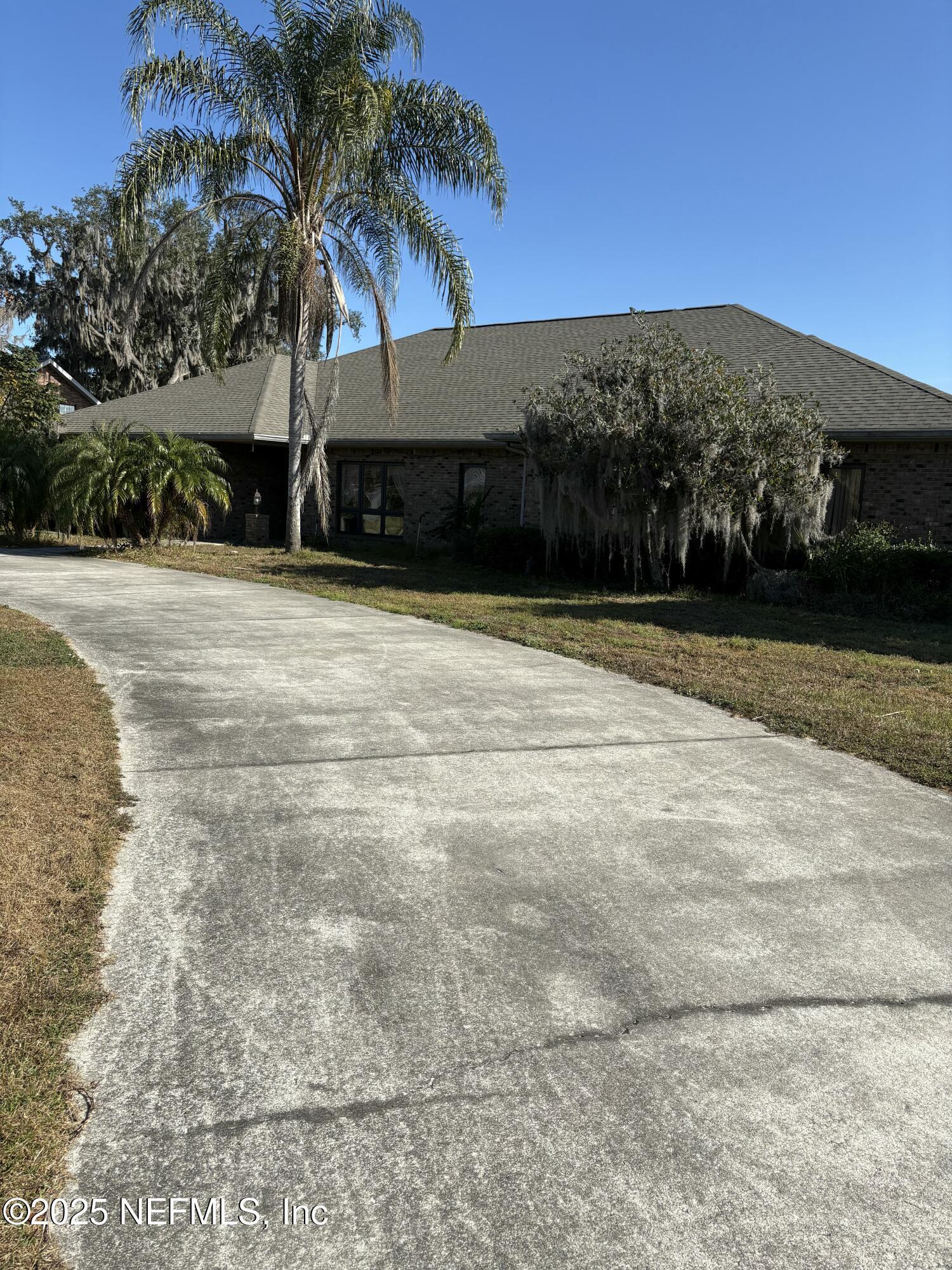 Property Photo: 246 Crystal Cove Drive FL 32177
