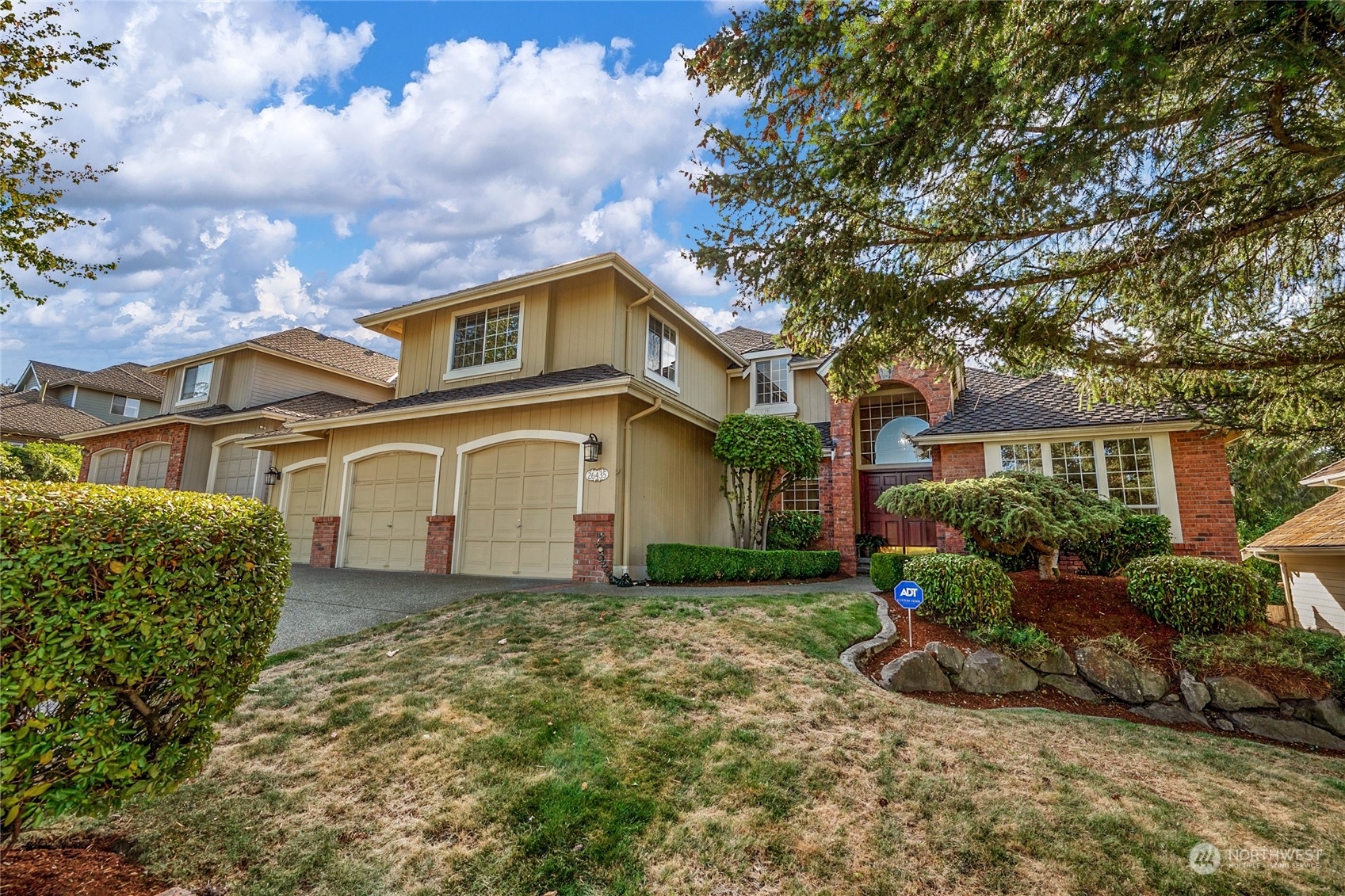 Property Photo: 26435 161st Avenue SE WA 98042