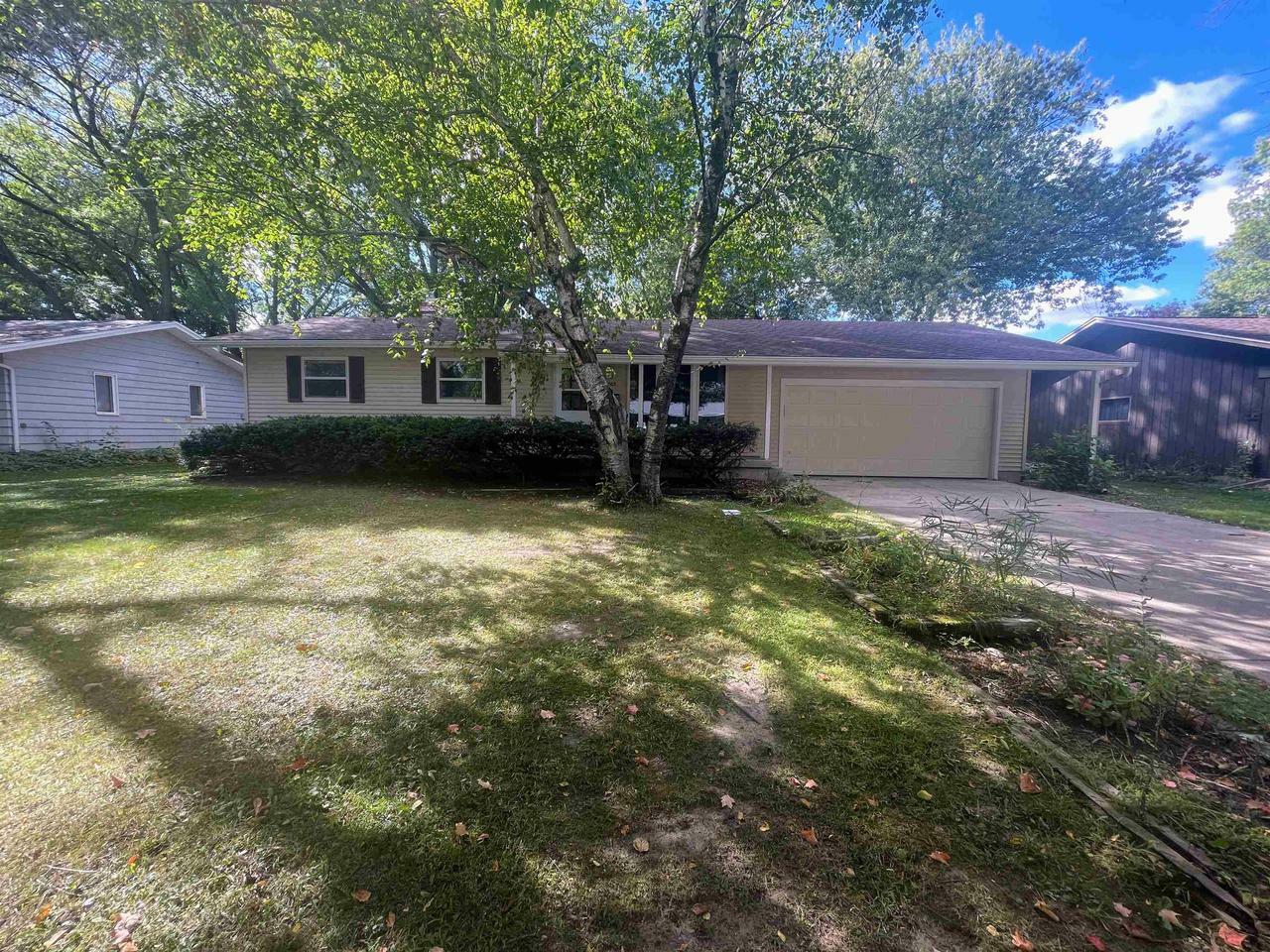 Property Photo:  1802 Rae Ln  WI 53711 