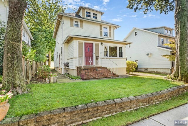 Property Photo:  127 Daniel Avenue  NJ 07070 