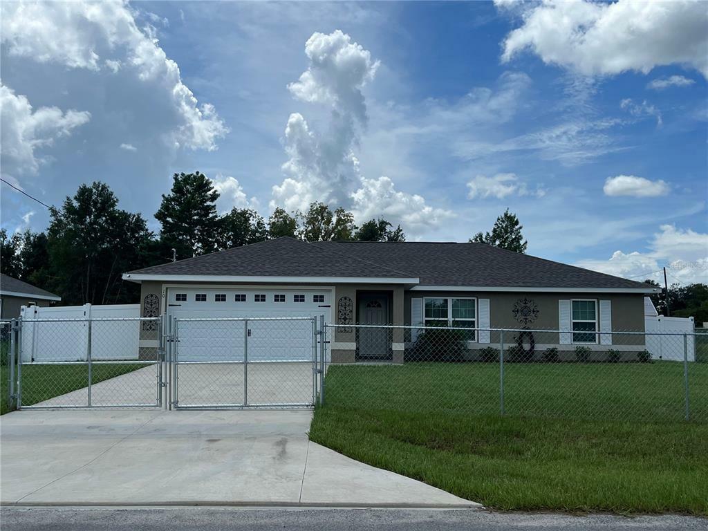 Property Photo: 10 Malauka Circle Lane FL 32179