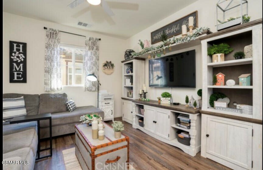 Property Photo:  3431 Oxnard Boulevard B  CA 93036 