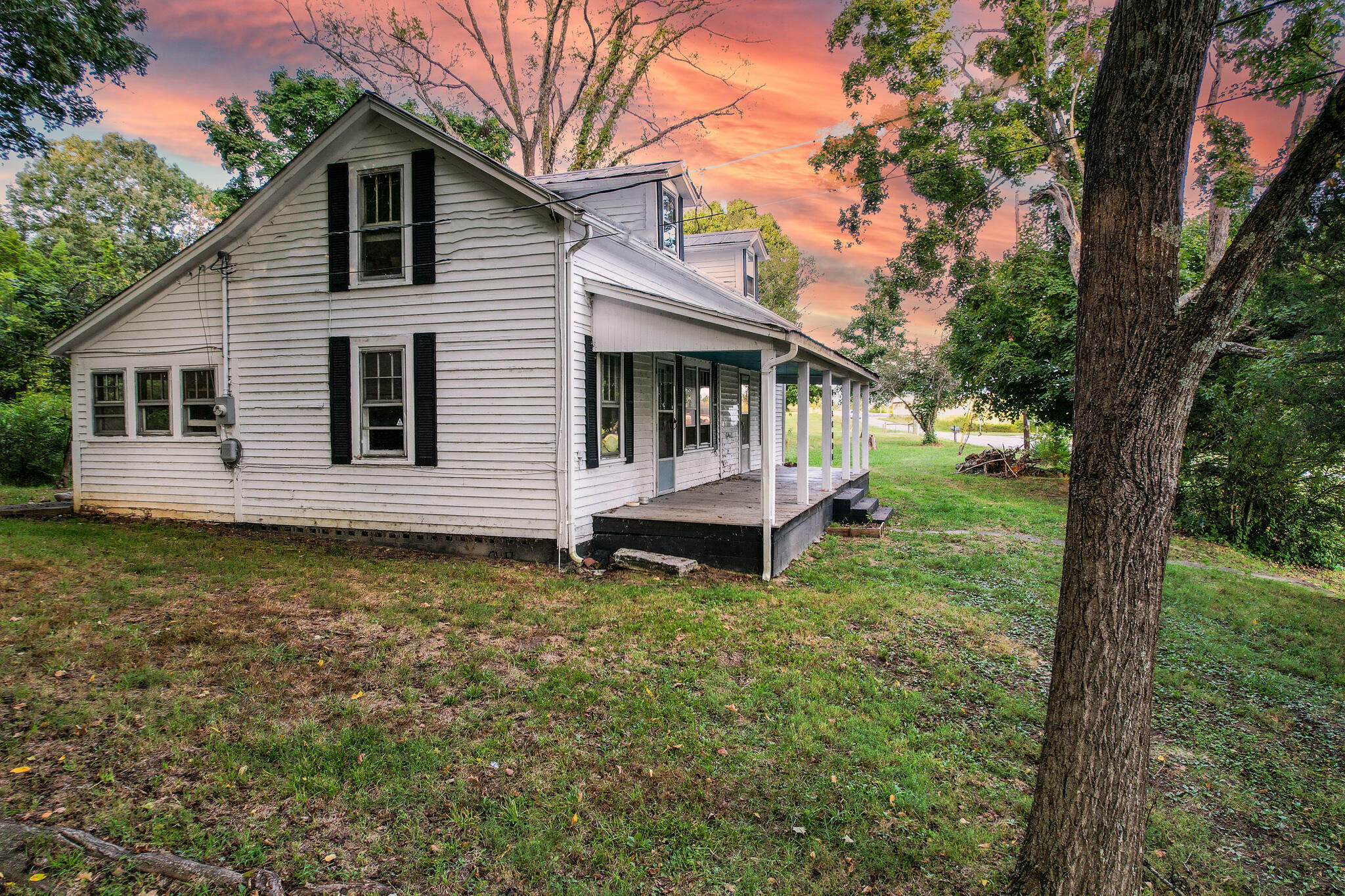 Property Photo:  2160 Main St  TN 37818 