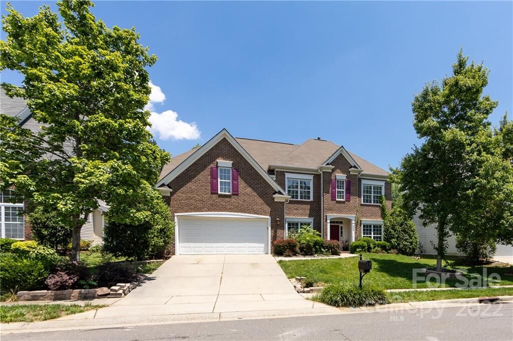 Property Photo: 6420 Ballybay Drive NC 28278