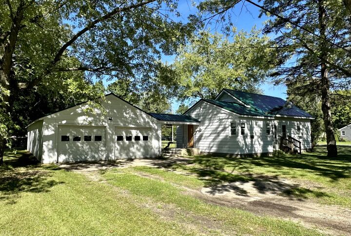 303 Hawley Street  Hesperia MI 49421 photo