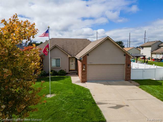 Property Photo:  33917 Gates Street  MI 48035 