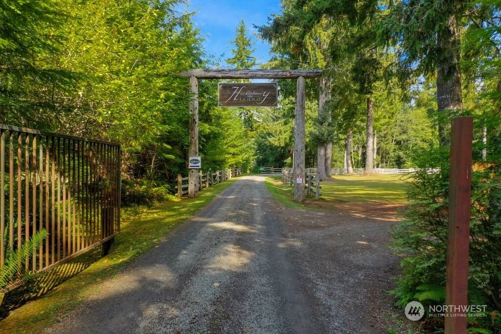 Property Photo:  1171 Big Pine Way  WA 98331 