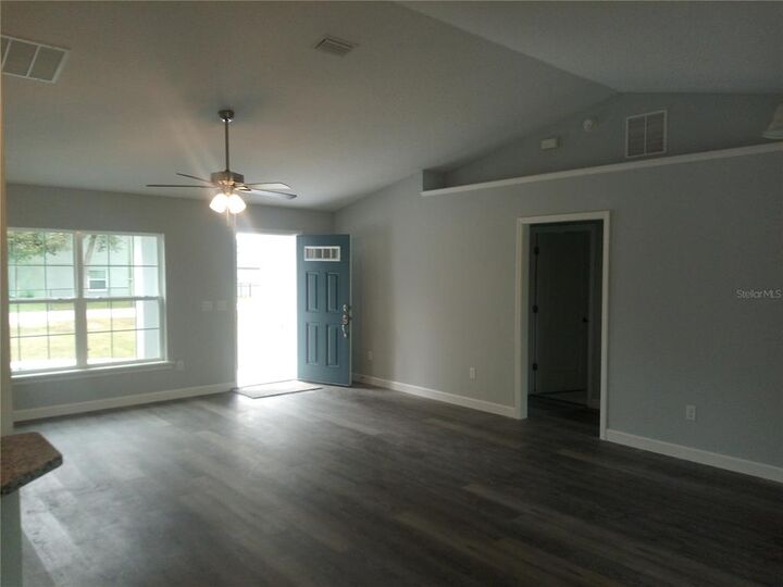 Property Photo: 9442 SE 158th Place FL 34491