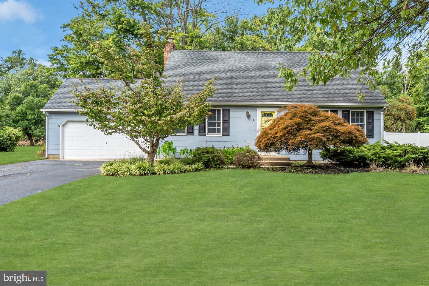 Property Photo:  8 Lynnfield Drive  NJ 08520 