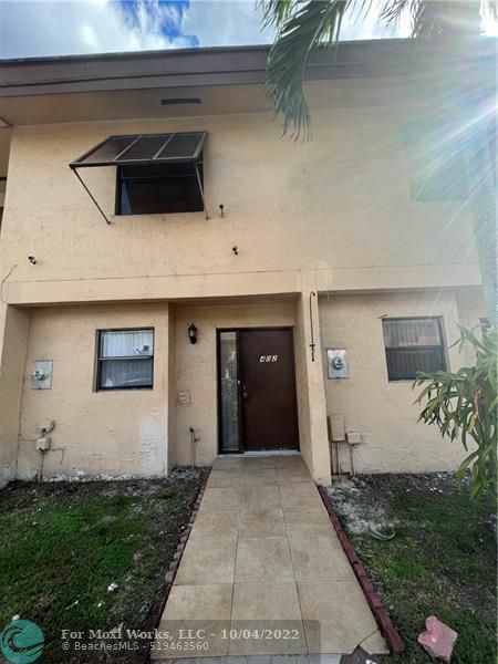 Property Photo:  6862 NW 173rd Dr 402  FL 33015 