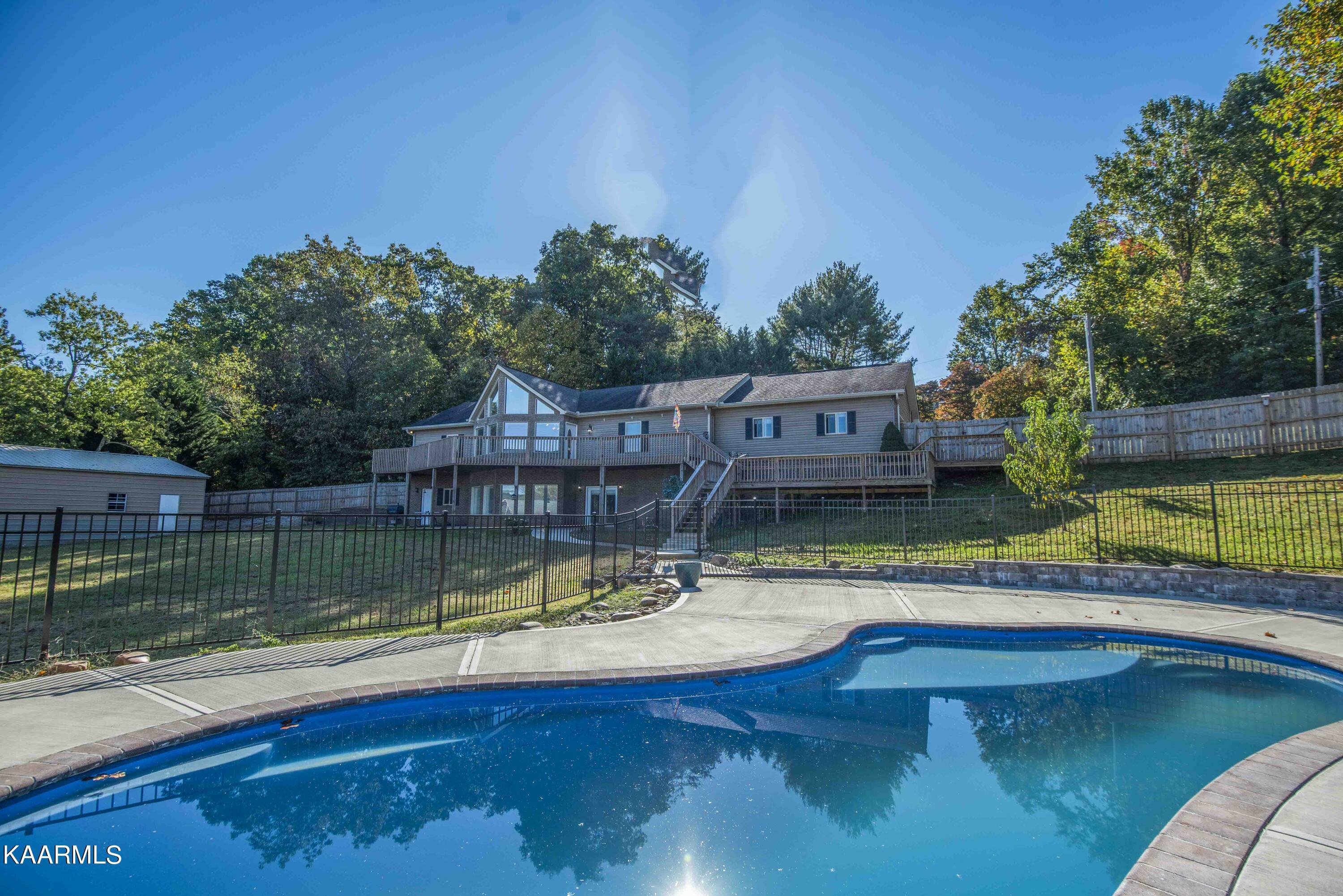 Property Photo:  856 Thomas Circle  TN 37865 