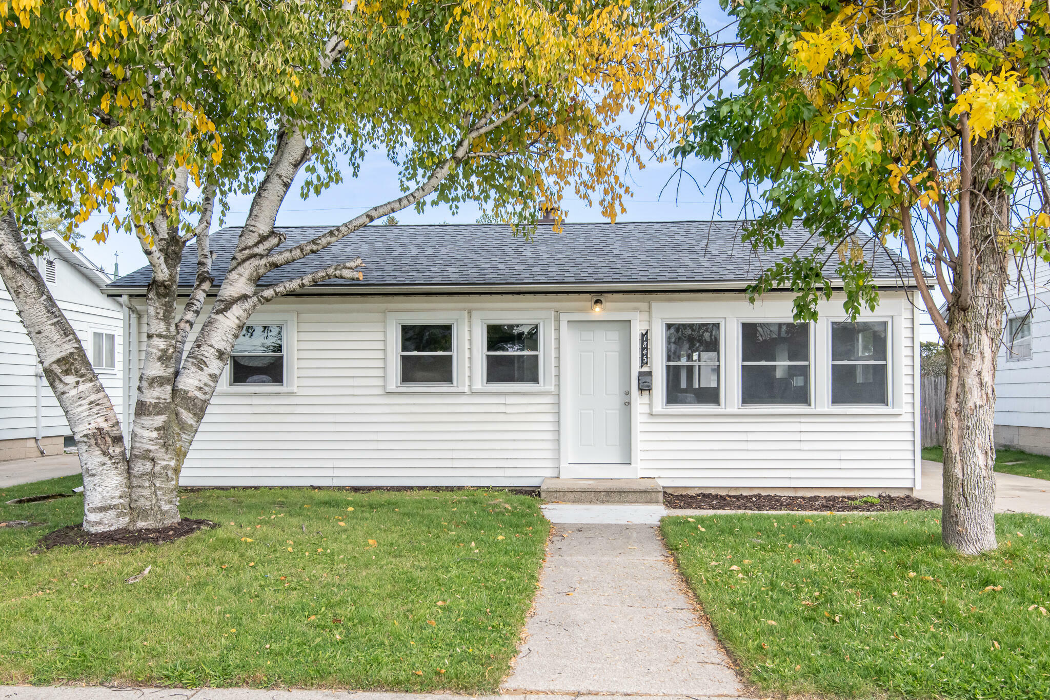 Property Photo:  1845 Shoop St  WI 53404 