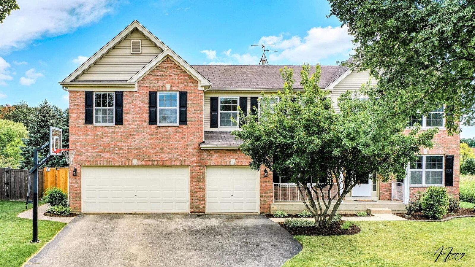 Property Photo:  869 Crabapple Drive  IL 60014 