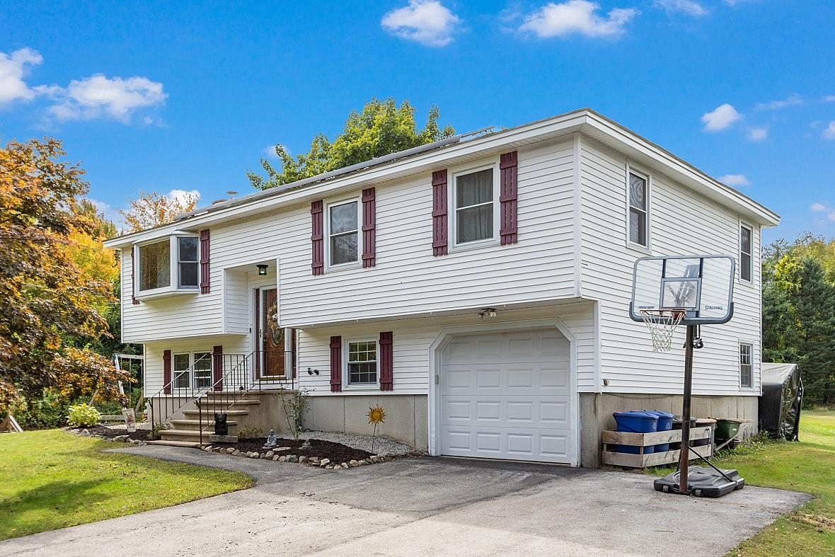 Property Photo: 21 Jakes Lane NH 03054