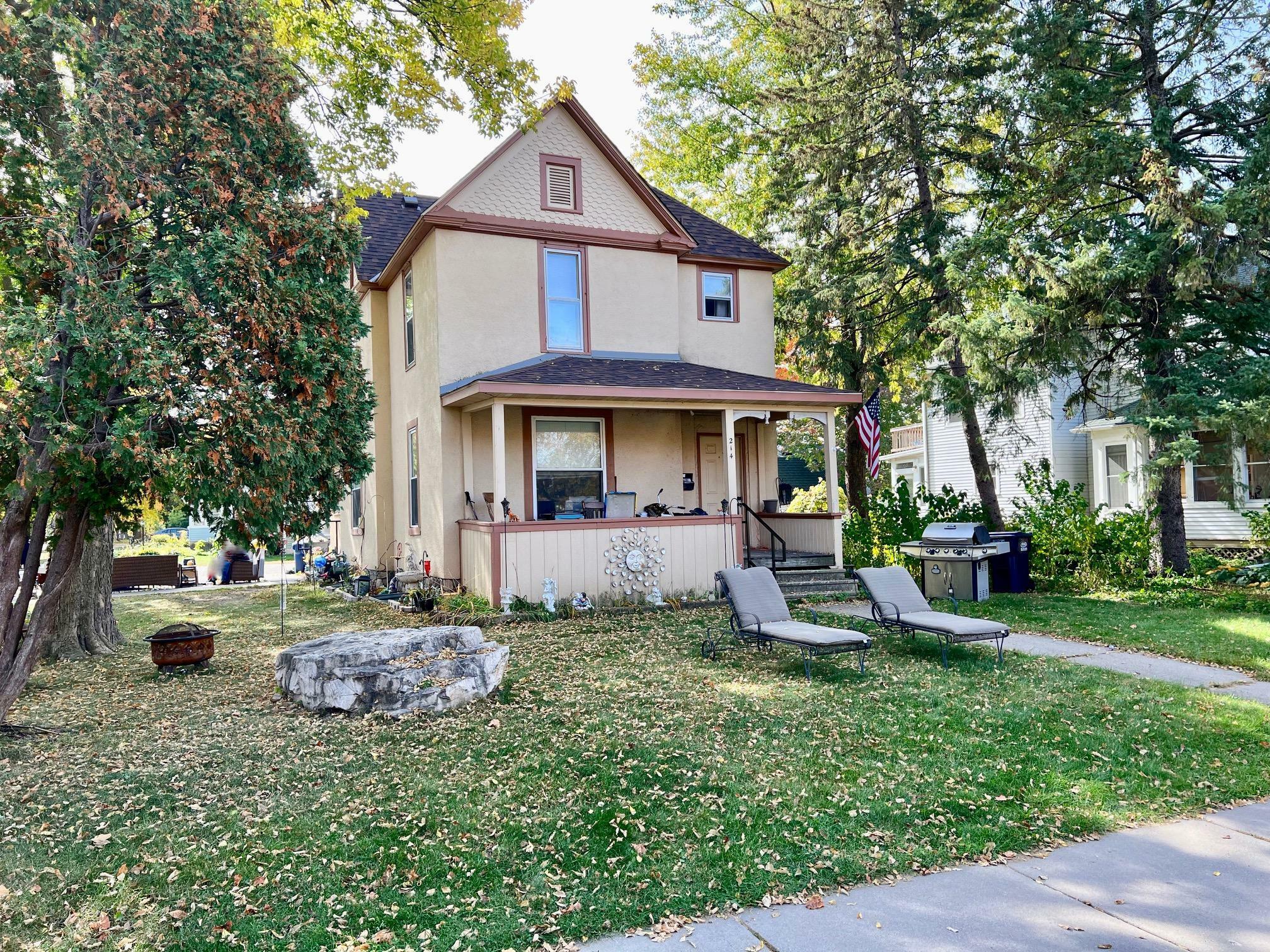 Property Photo:  214 4th Street E  MN 55057 