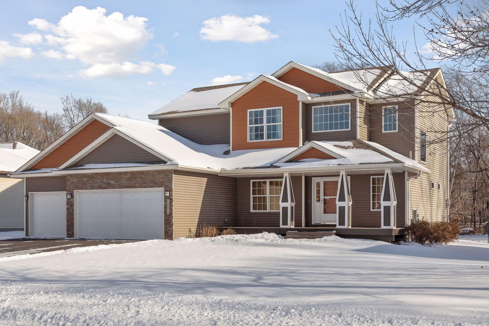 Property Photo: 10672 Kyle Avenue N MN 55443