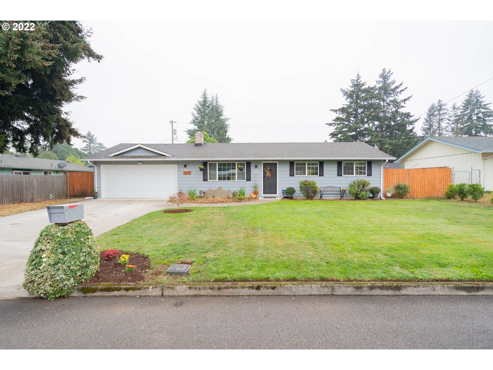 Property Photo: 12311 NE 3rd St WA 98684