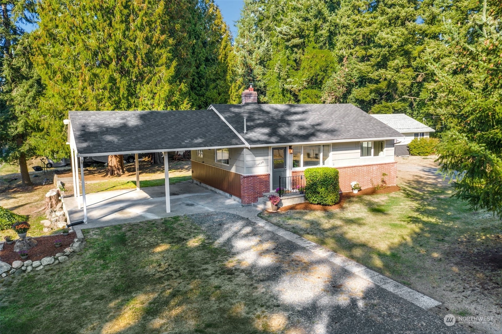 Property Photo:  14520 SE Renton-Issaquah Road  WA 98059 