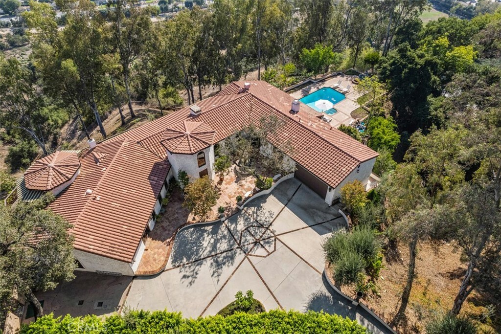 Property Photo: 104 Bradbury Hills Lane CA 91008