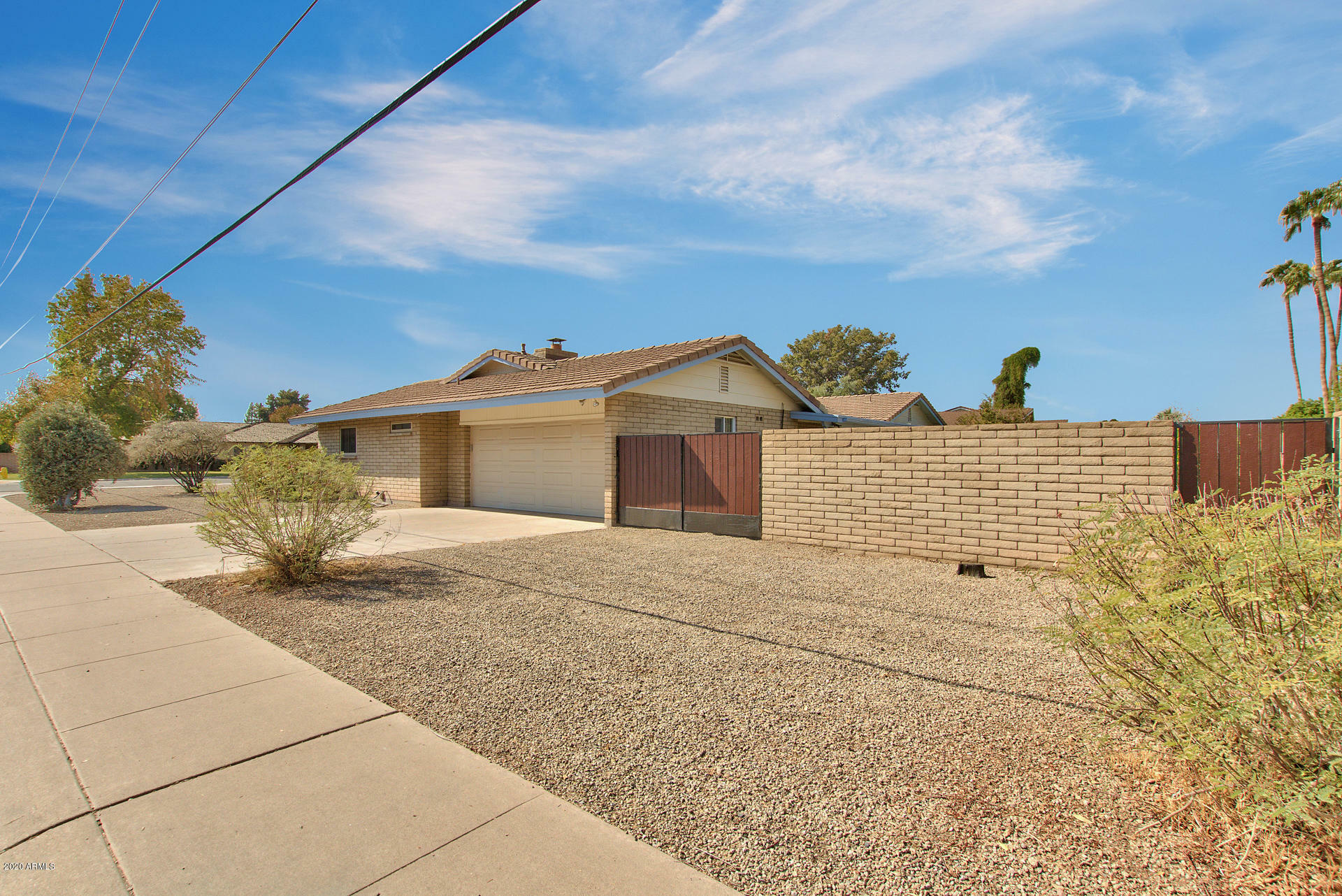 Property Photo:  2086 E La Jolla Drive  AZ 85282 