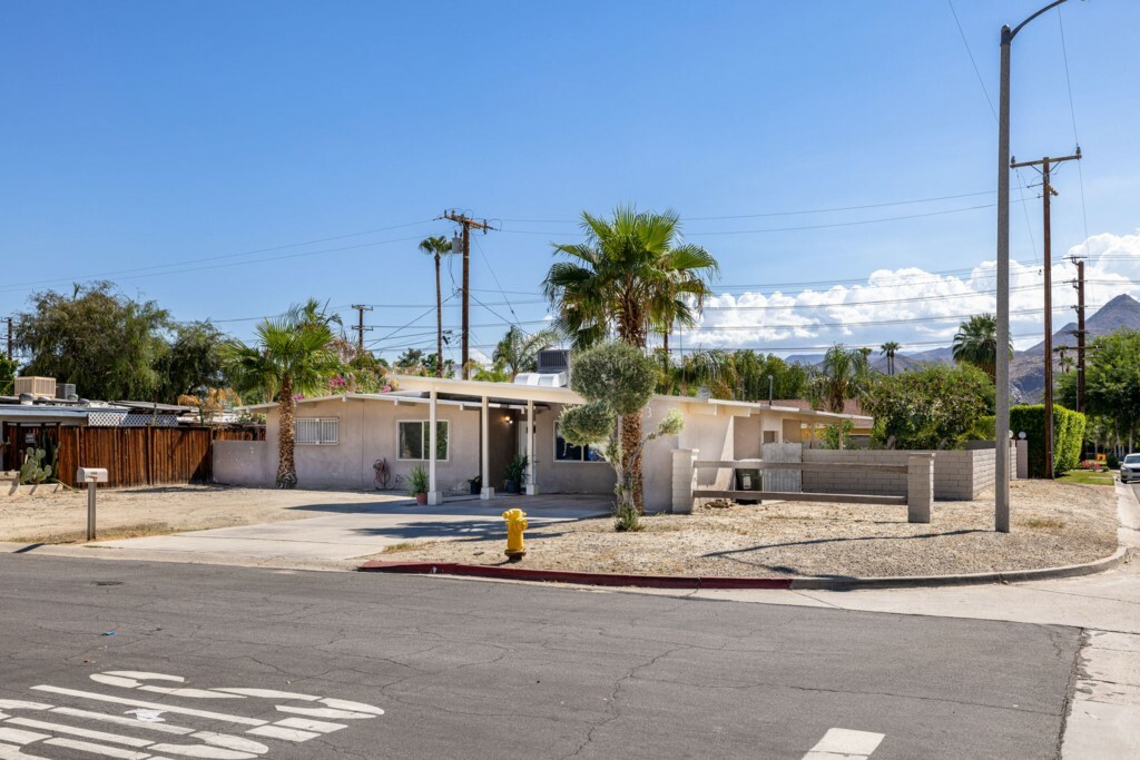 Property Photo:  4303 E Paseo Caroleta  CA 92264 