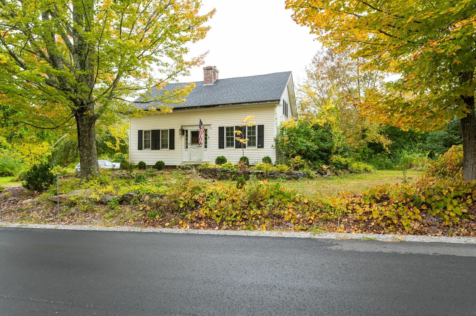 Property Photo: 118 Upper Bay Road NH 03269