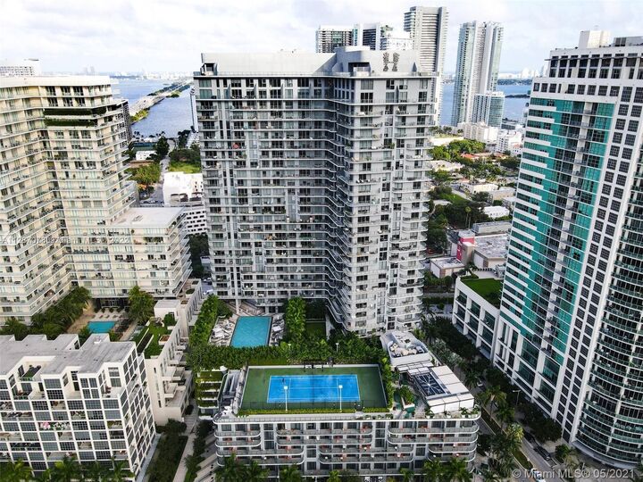 121 NE 34th St 1106  Miami FL 33137 photo
