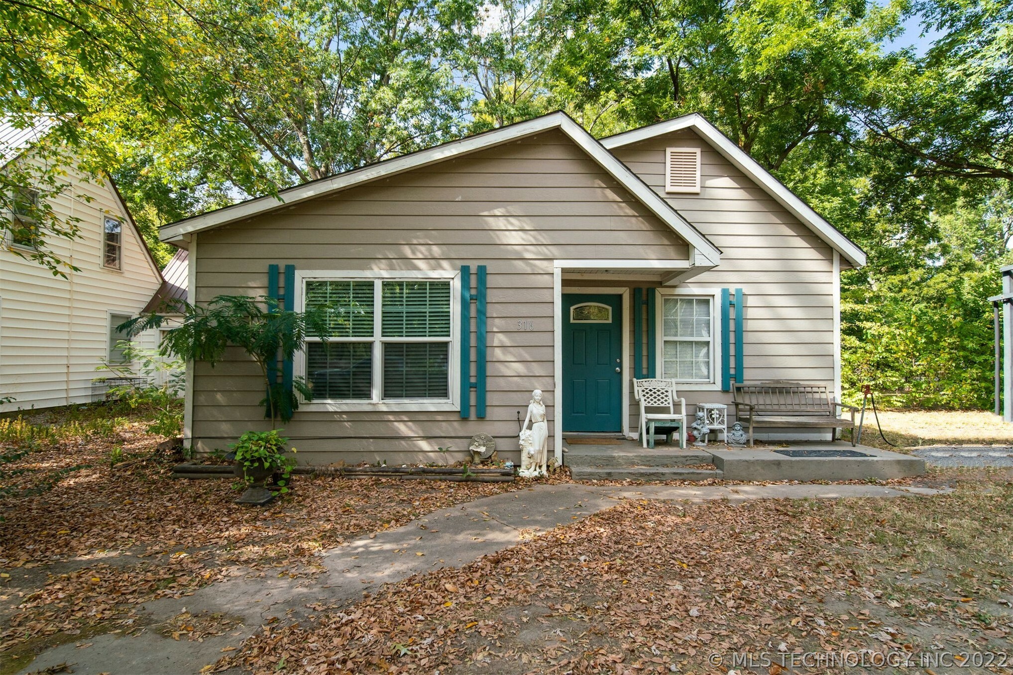 Property Photo: 316 N Rowe Street OK 74361