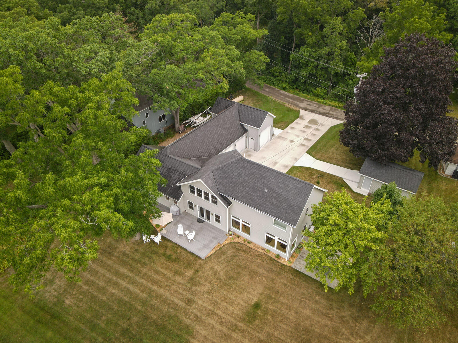 Property Photo:  27447 N Lake Dr  WI 53185 
