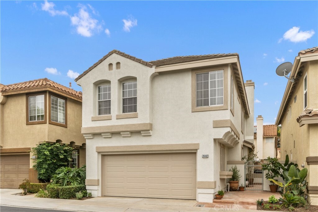 Property Photo:  24442 Sunshine Drive  CA 92677 