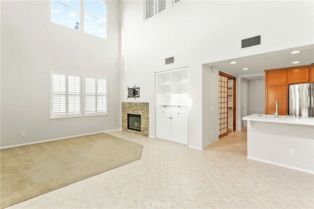 Property Photo:  260 Lockford  CA 92602 