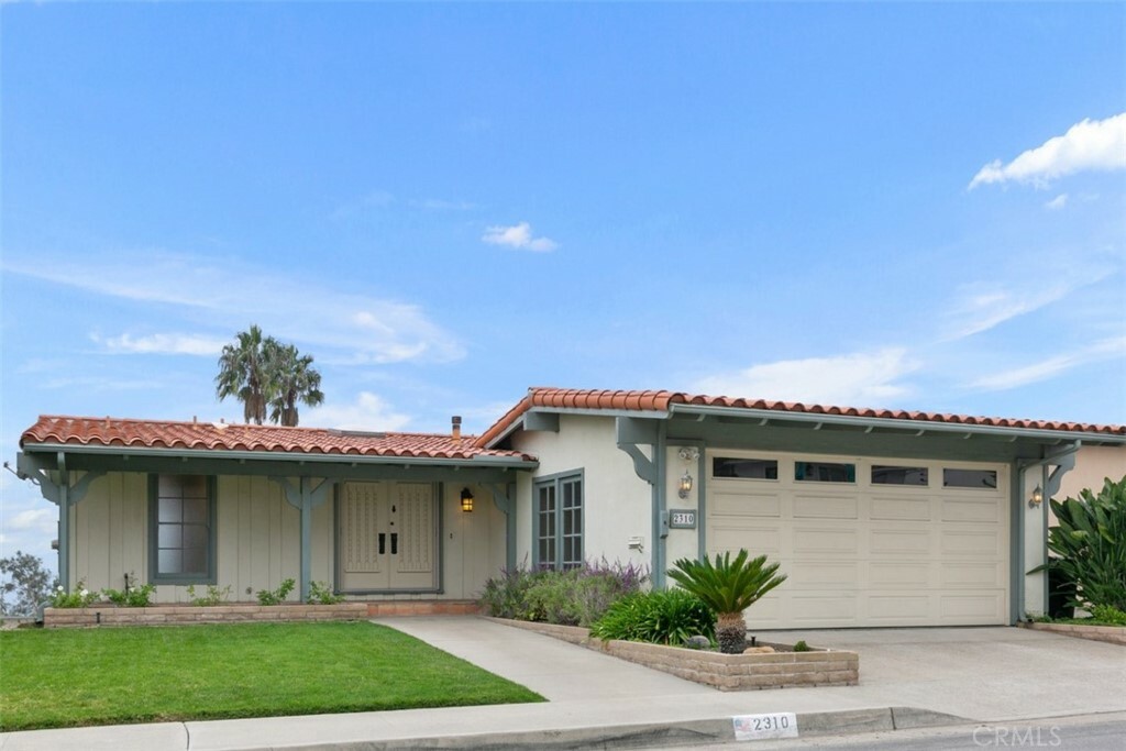 Property Photo: 2310 Calle La Serna CA 92672