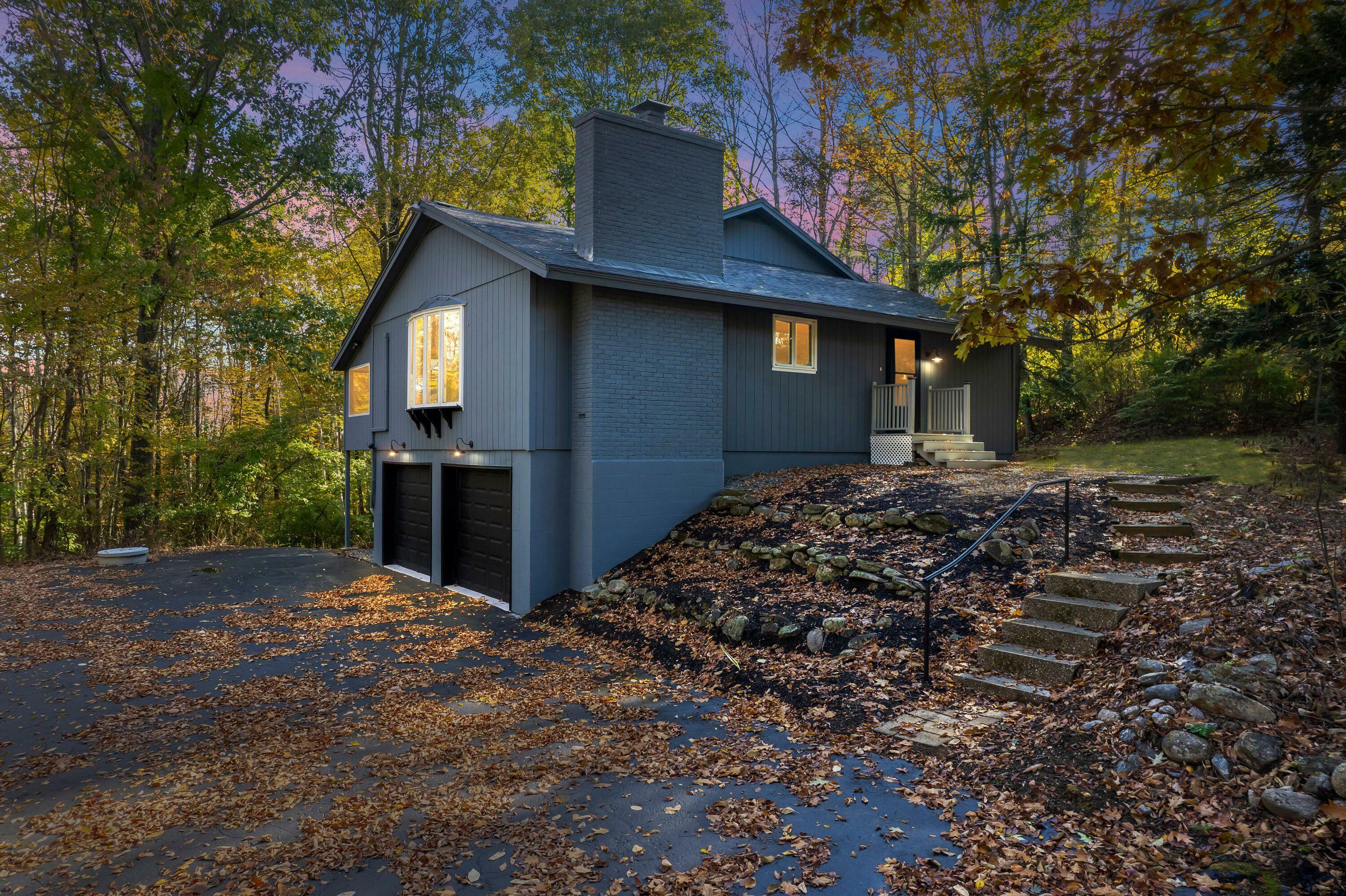 Property Photo: 527 Hanson Ridge Road ME 04083