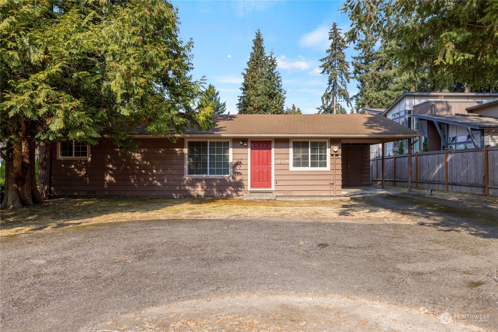 Property Photo:  12226 NE 70th Street  WA 98033 