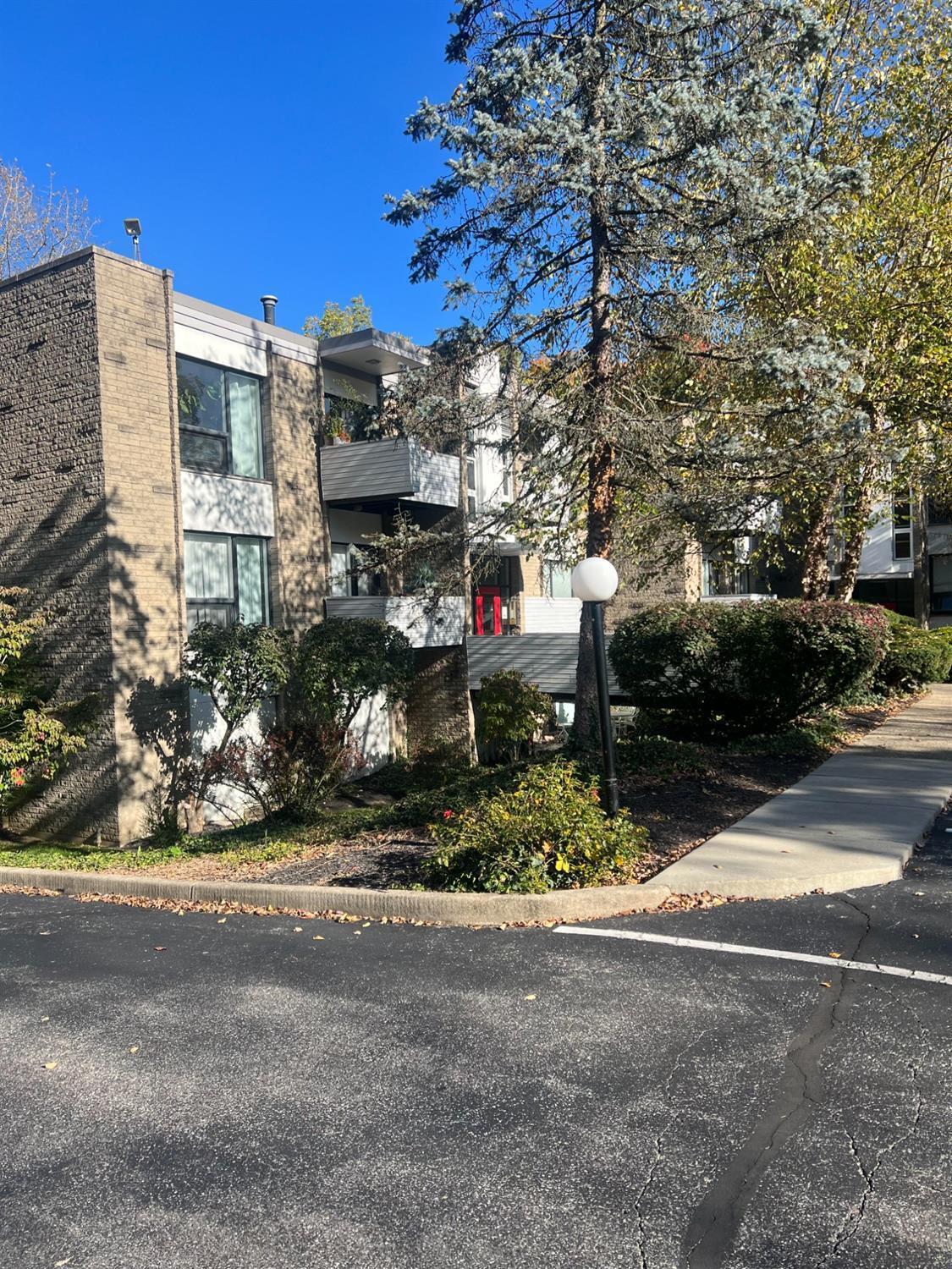 Property Photo:  399 W Galbraith Rd 201  OH 45215 