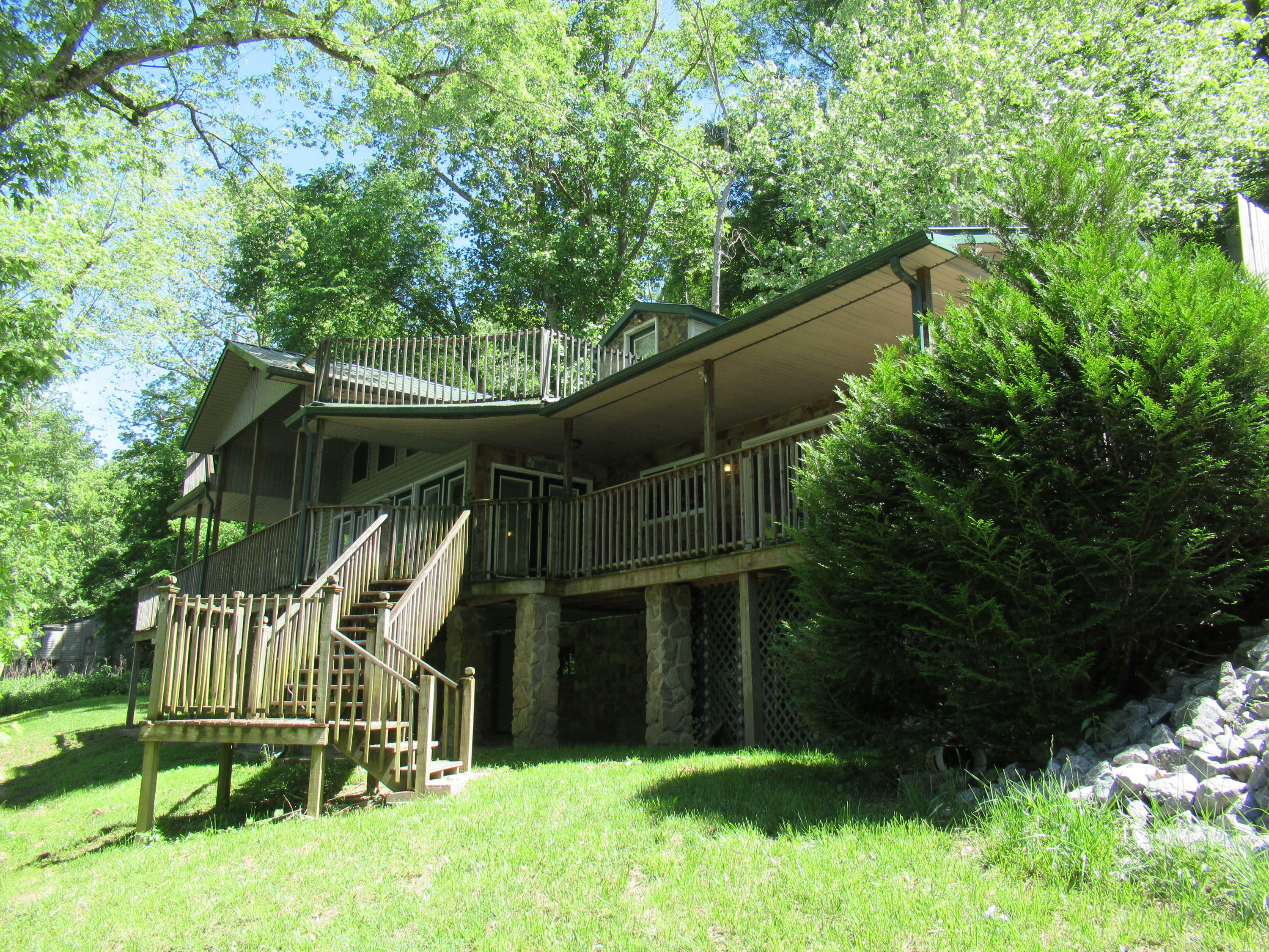 Property Photo: 4305 Greenbrier Dr WV 25951