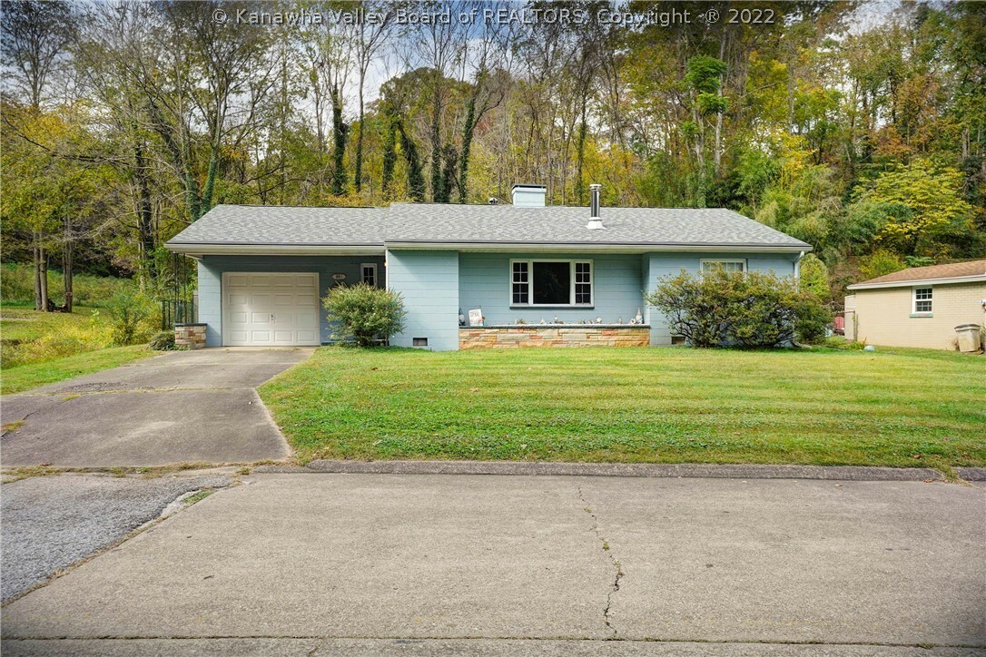 Property Photo: 881 Observatory Drive WV 25177