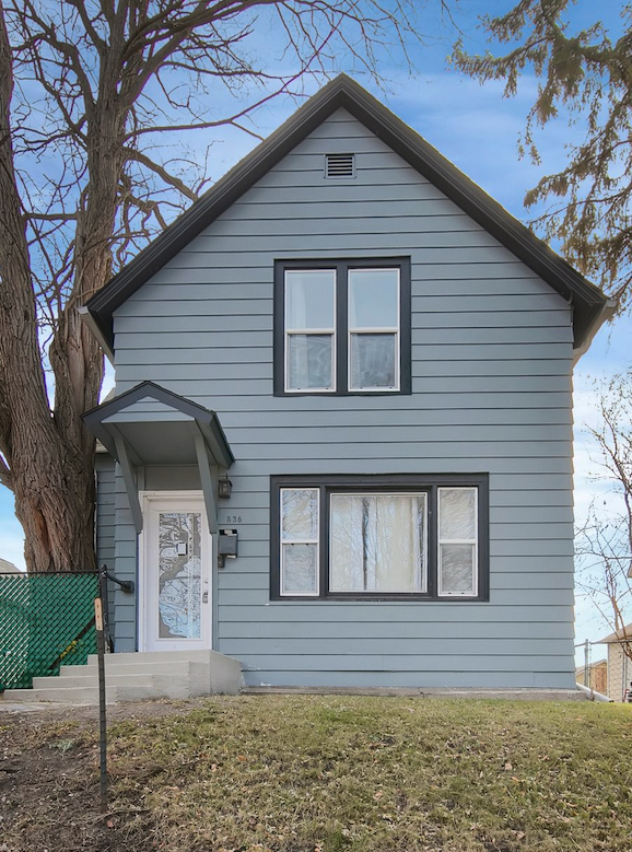 Property Photo:  836 Lawson Avenue E  MN 55106 