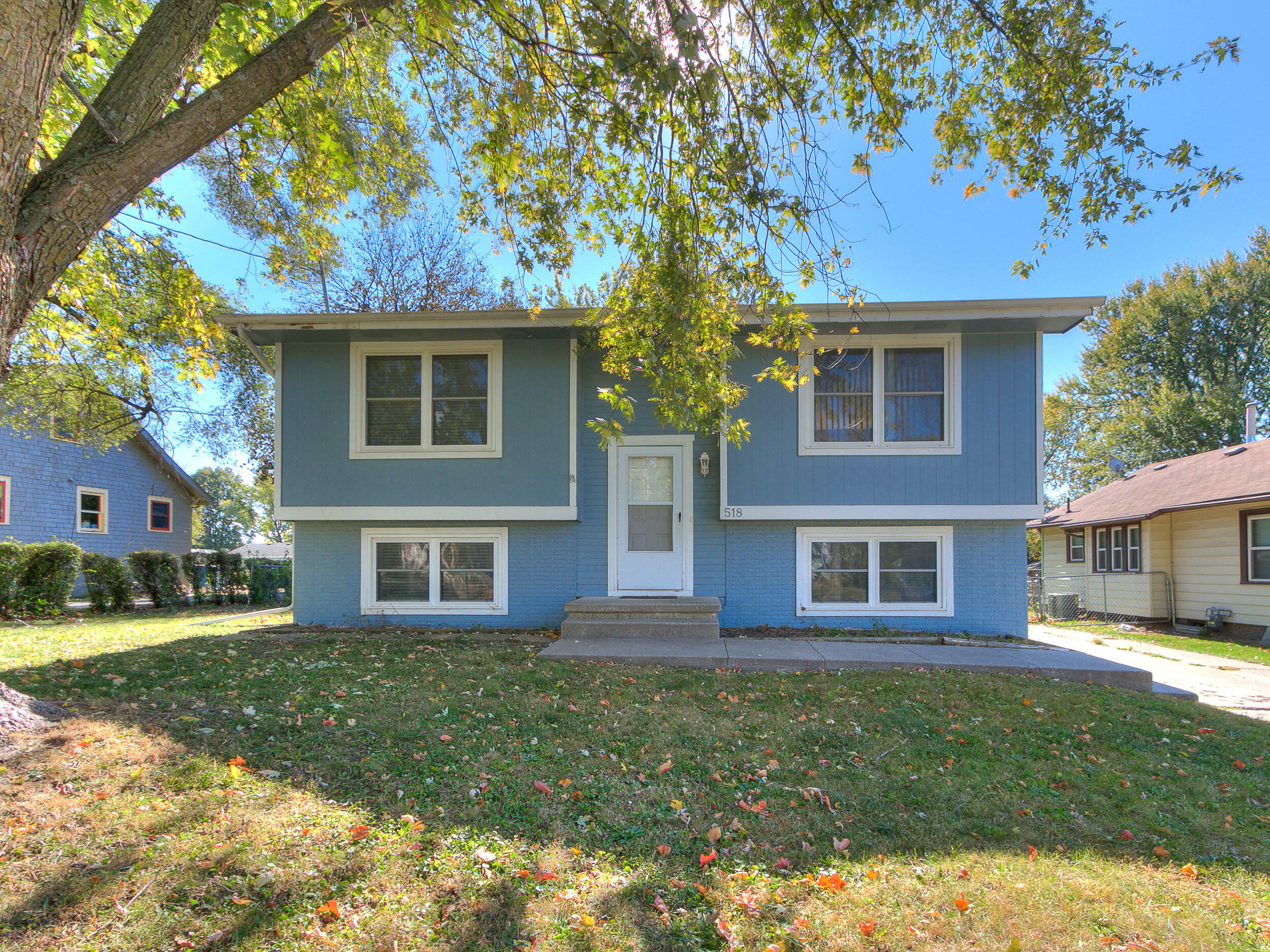 Property Photo:  518 Maxwelton Drive  IA 50315 