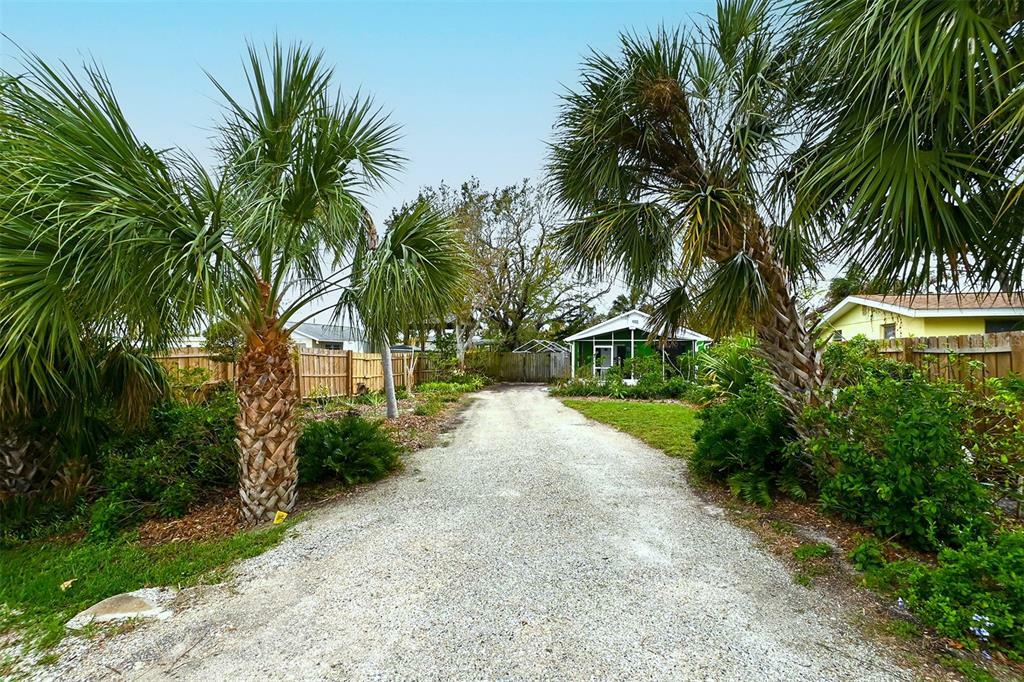 Property Photo:  280 S Maple Street  FL 34223 