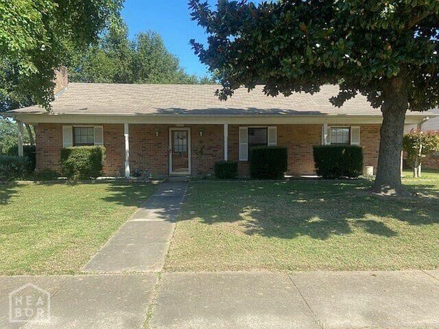Property Photo:  1100 Evergreen Lane Lane  AR 72315 