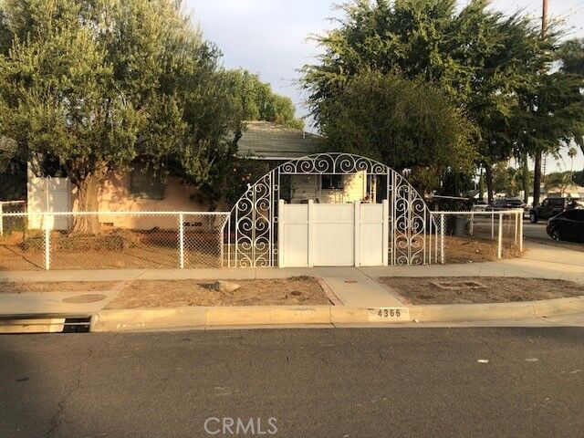 Property Photo:  4366 Lindsey Avenue  CA 90660 