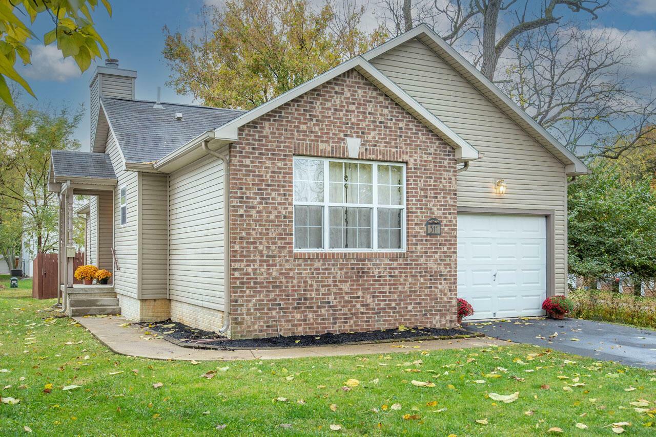 Property Photo:  311 Girard Road  OH 43214 