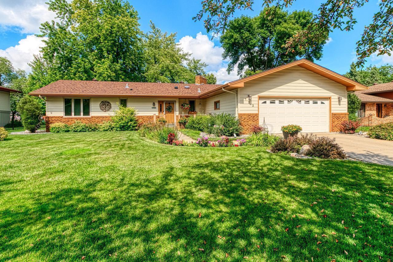Property Photo: 122 35 Avenue NE ND 58102