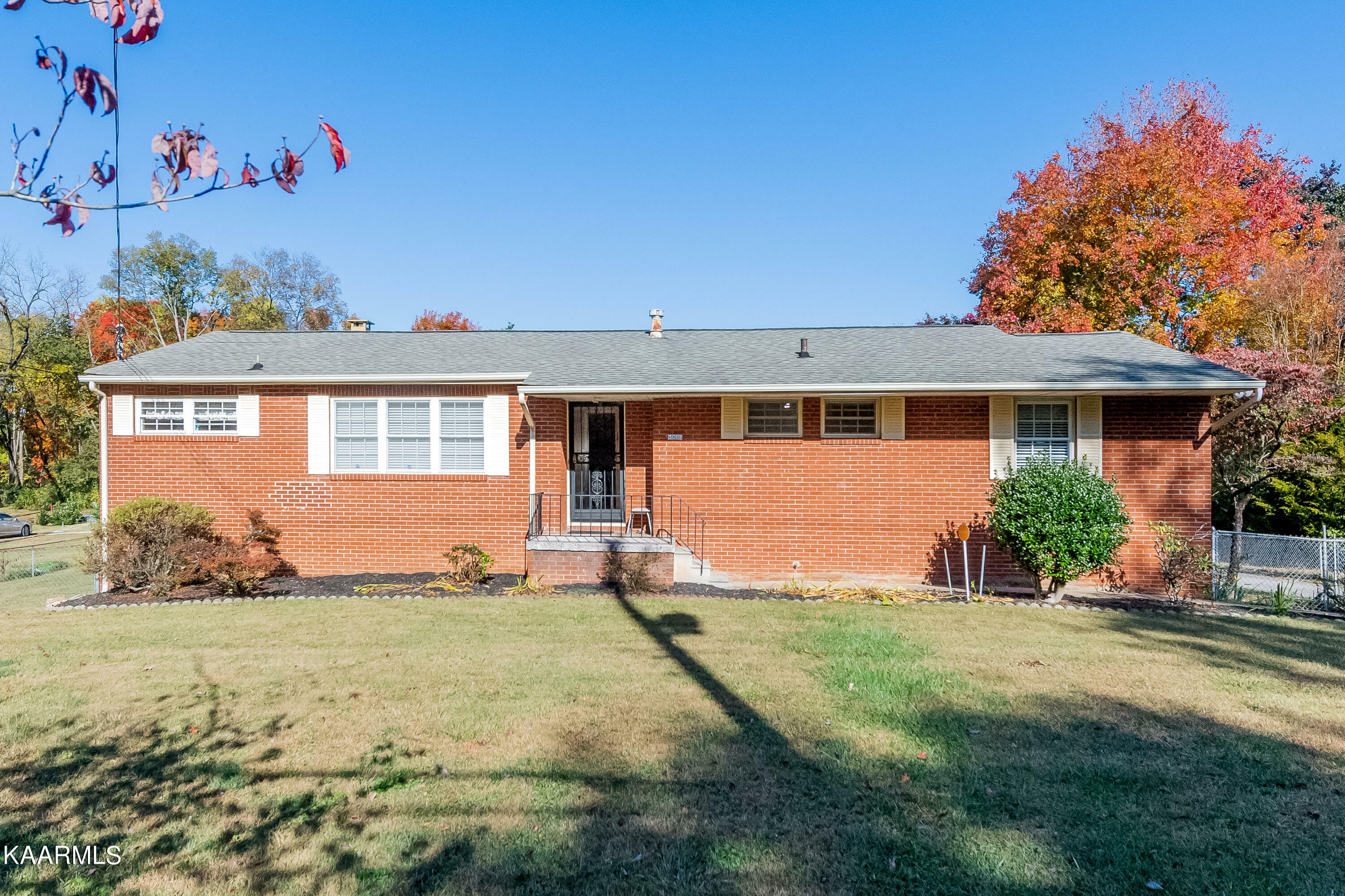 Property Photo:  3019 Forestdale Ave  TN 37917 