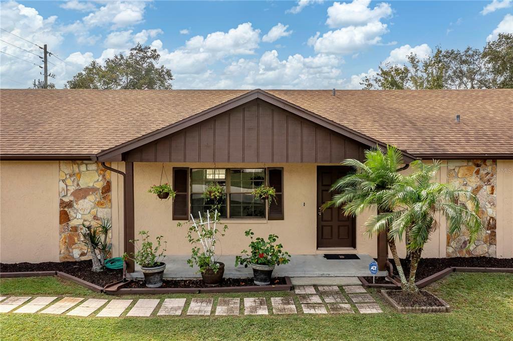 Property Photo:  108 Connie Lee Court  FL 33809 